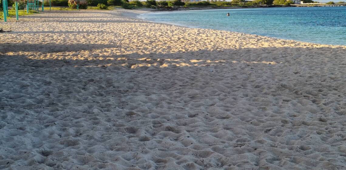 Hidden beach in Aruba – Cocos Beach known to locals as Rodgers Beach